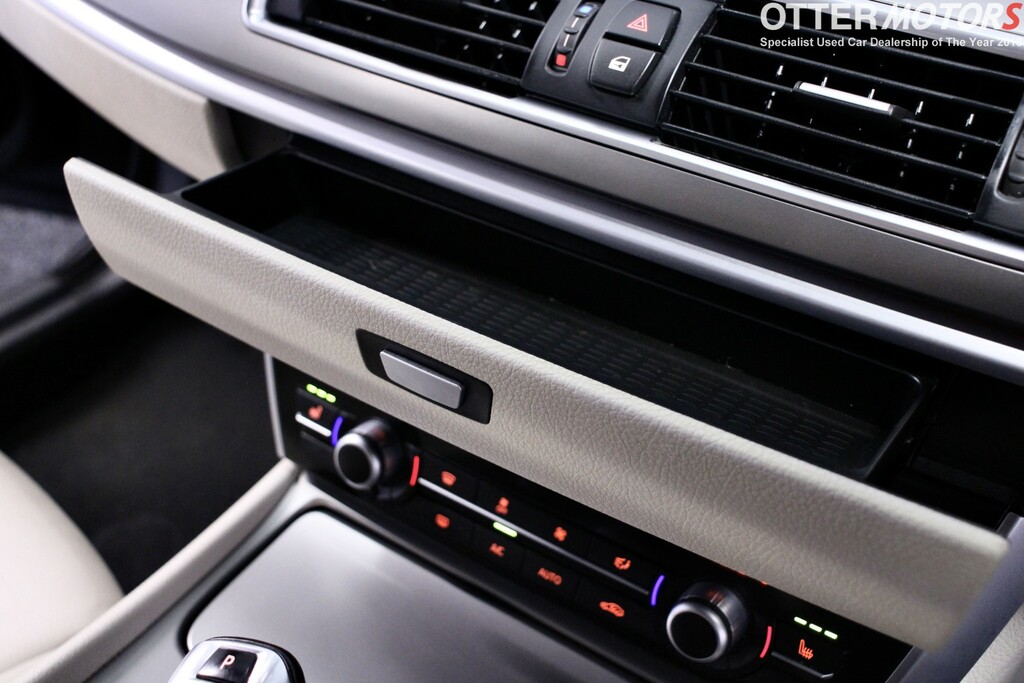BMW 5 Series Gran Turismo 530D Luxury White #36