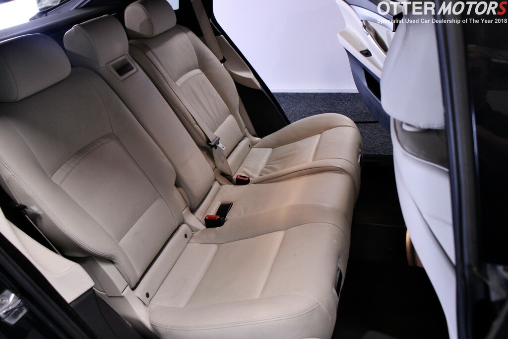 BMW 5 Series Gran Turismo 530D Luxury White #45