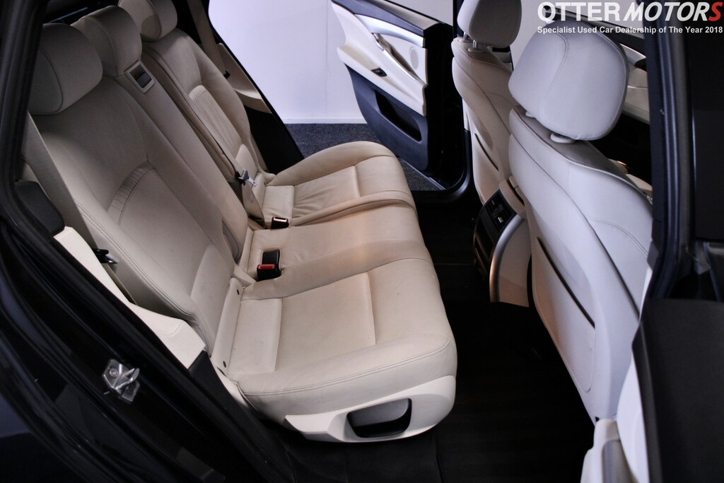 BMW 5 Series Gran Turismo 530D Luxury White #44