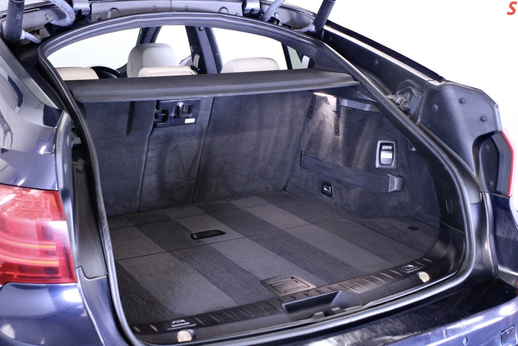 BMW 5 Series Gran Turismo 530D Luxury White #46