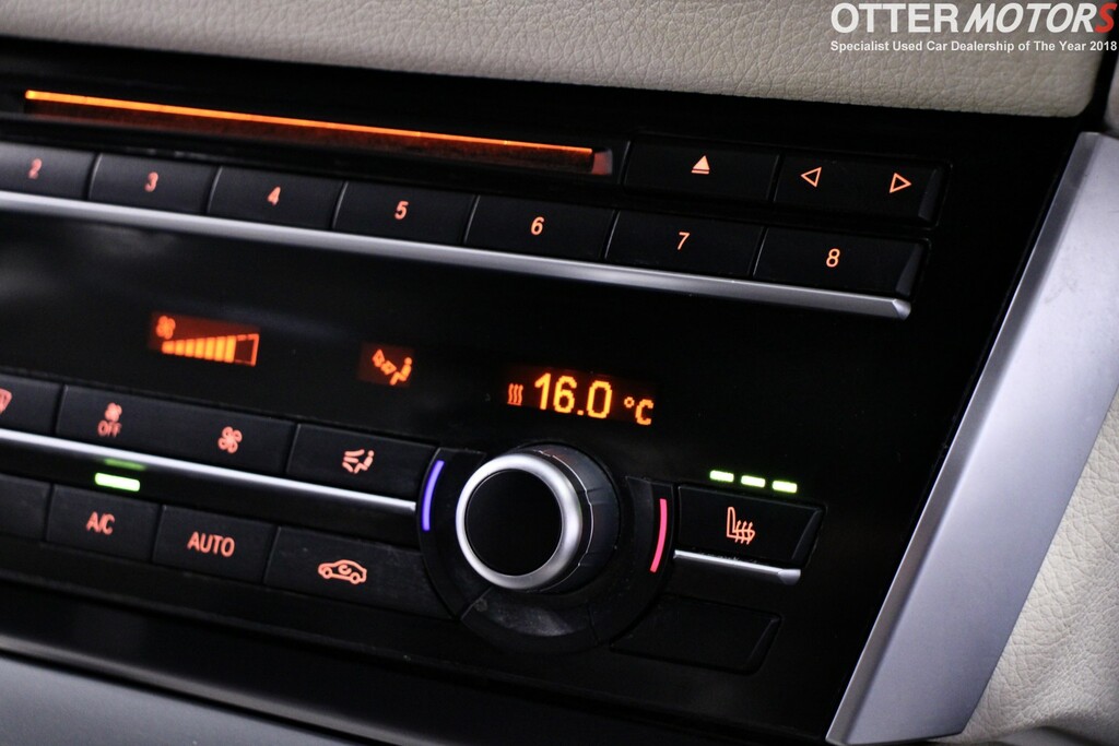 BMW 5 Series Gran Turismo 530D Luxury White #35