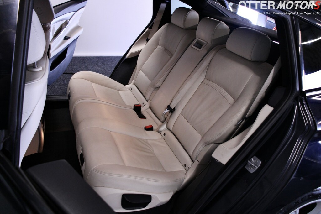 BMW 5 Series Gran Turismo 530D Luxury White #40