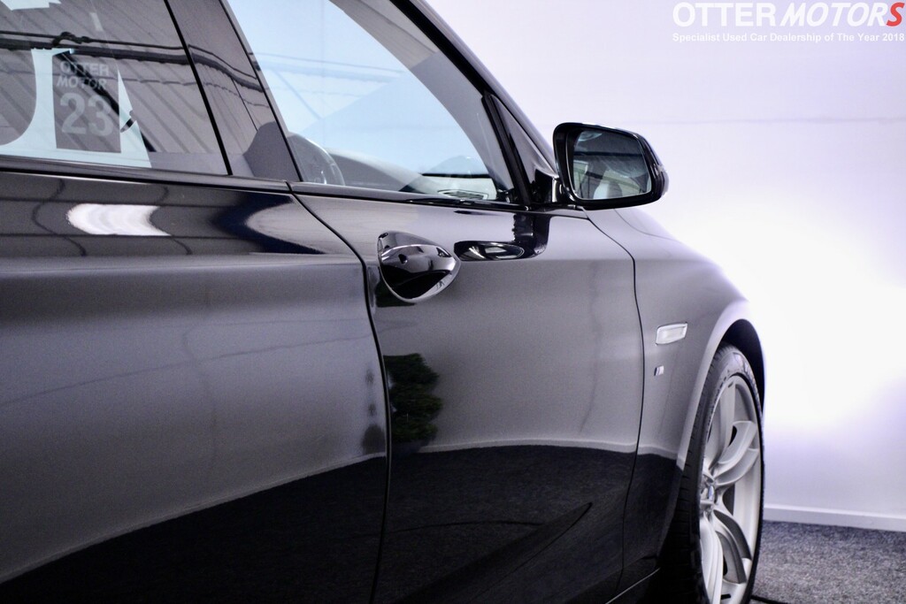 BMW 5 Series Gran Turismo 530D Luxury White #15