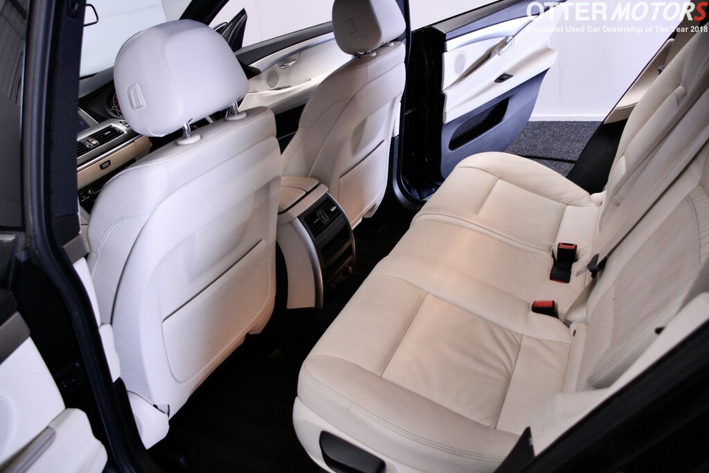 BMW 5 Series Gran Turismo 530D Luxury White #42