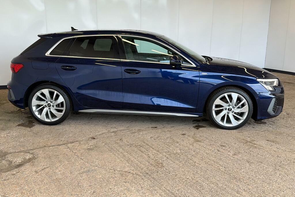 Audi A3 1.5 Tfsi 35 S Line Sportback S Tronic E Blue #6