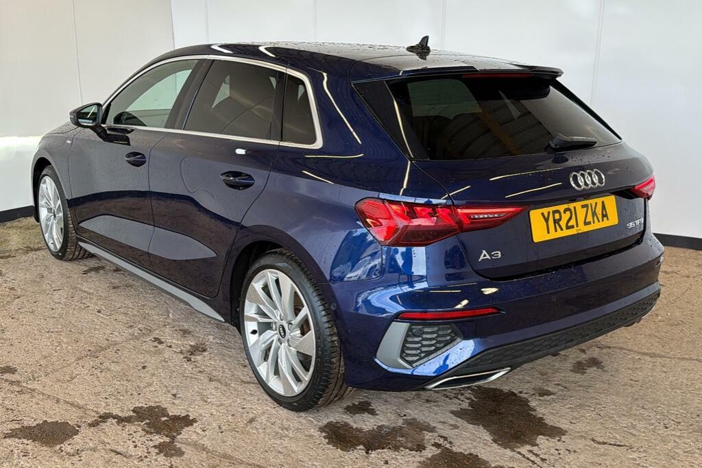 Audi A3 1.5 Tfsi 35 S Line Sportback S Tronic E Blue #2