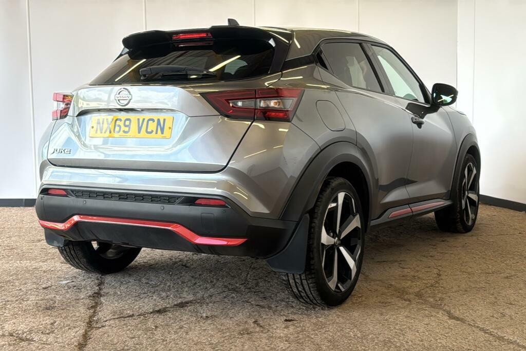 Nissan Juke Tekna Black #4