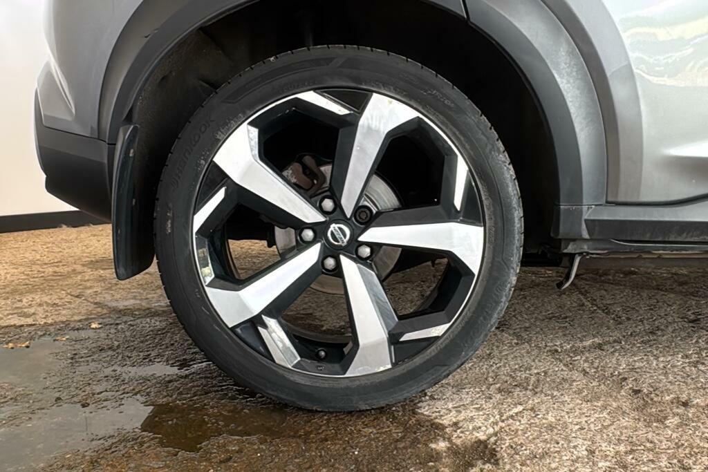 Nissan Juke Tekna Black #10