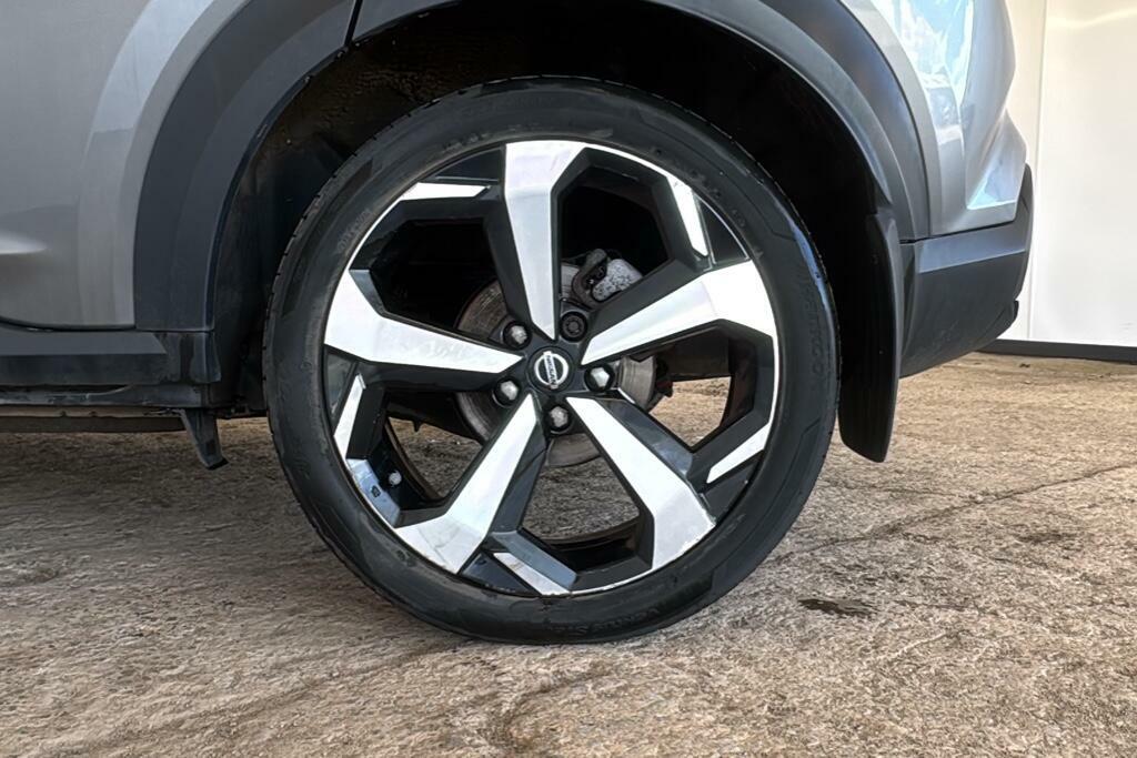 Nissan Juke Tekna Black #12