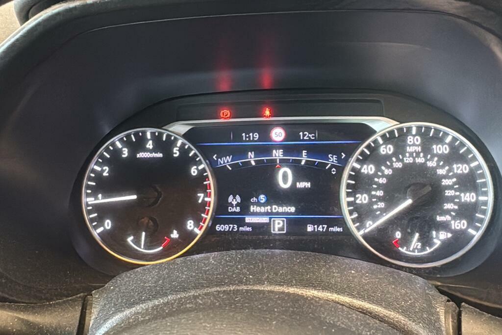 Nissan Juke Tekna Black #24