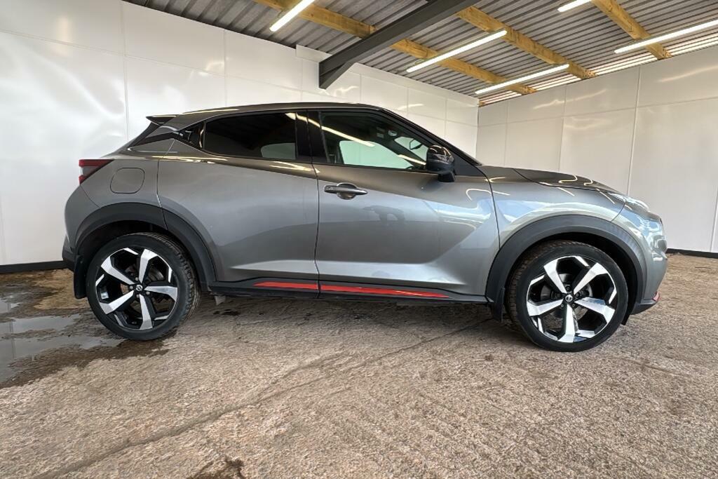 Nissan Juke Tekna Black #6