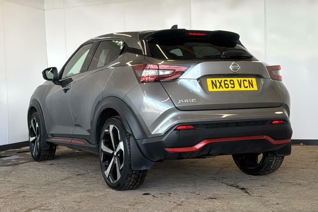 Nissan Juke Tekna Black #2