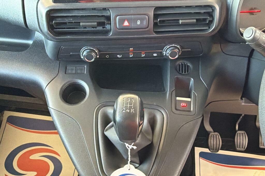 Vauxhall Combo Combo 2000 Dynamic Td White #36