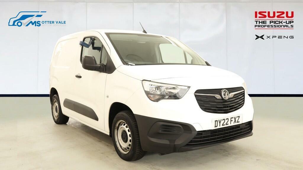 Vauxhall Combo 1.5 Turbo D 2000 Dynamic Panel Van Manu White