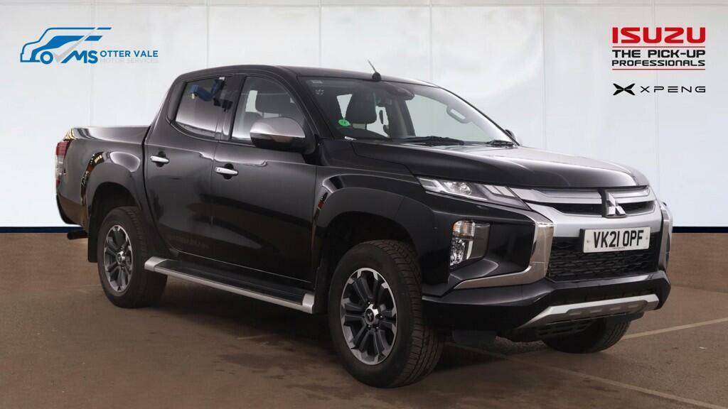 Mitsubishi L200 2.2 Di-d Dc Barbarian Pickup Double Cab Black