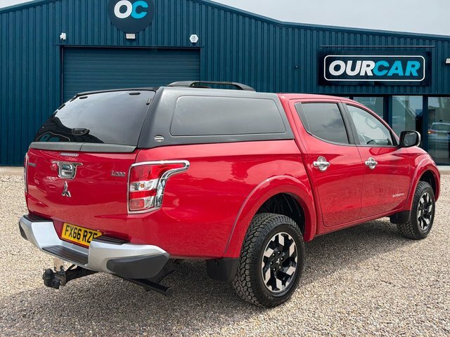 Mitsubishi L200 2016 2.4 Di-d Dc Barbarian Pickup Double Cab D Red #3