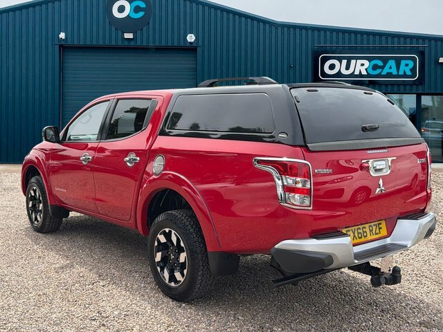 Mitsubishi L200 2016 2.4 Di-d Dc Barbarian Pickup Double Cab D Red #5