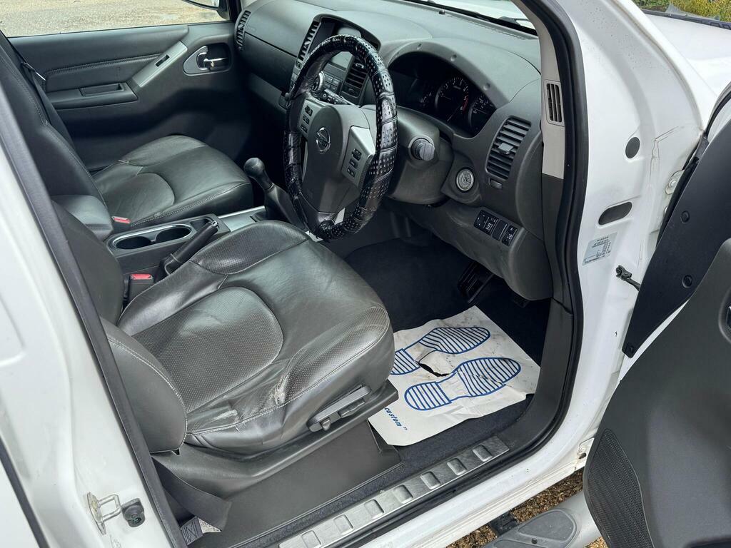 Nissan Navara Double Cab Pick Up Black #17