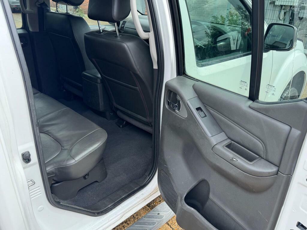 Nissan Navara Double Cab Pick Up Black #19