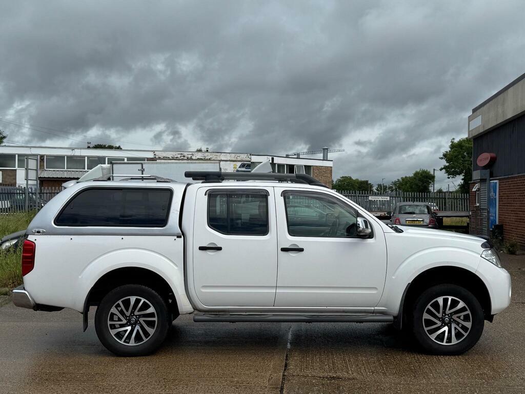 Nissan Navara Double Cab Pick Up Black #8
