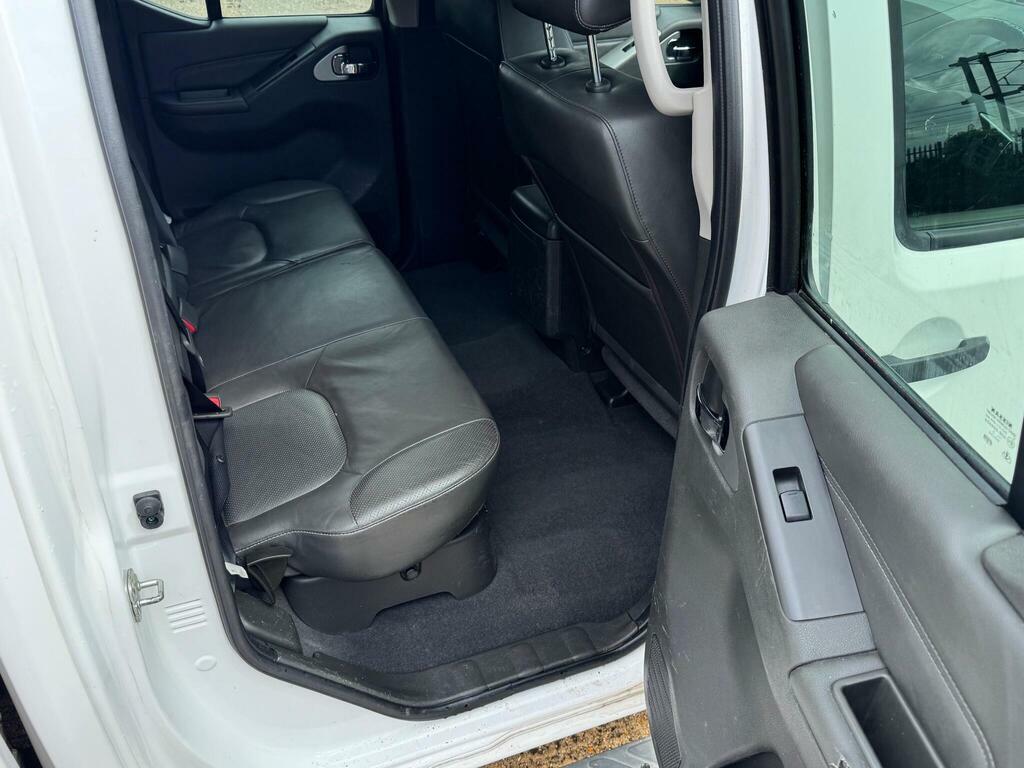Nissan Navara Double Cab Pick Up Black #20