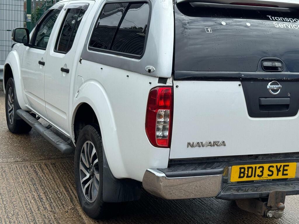 Nissan Navara Double Cab Pick Up Black #14