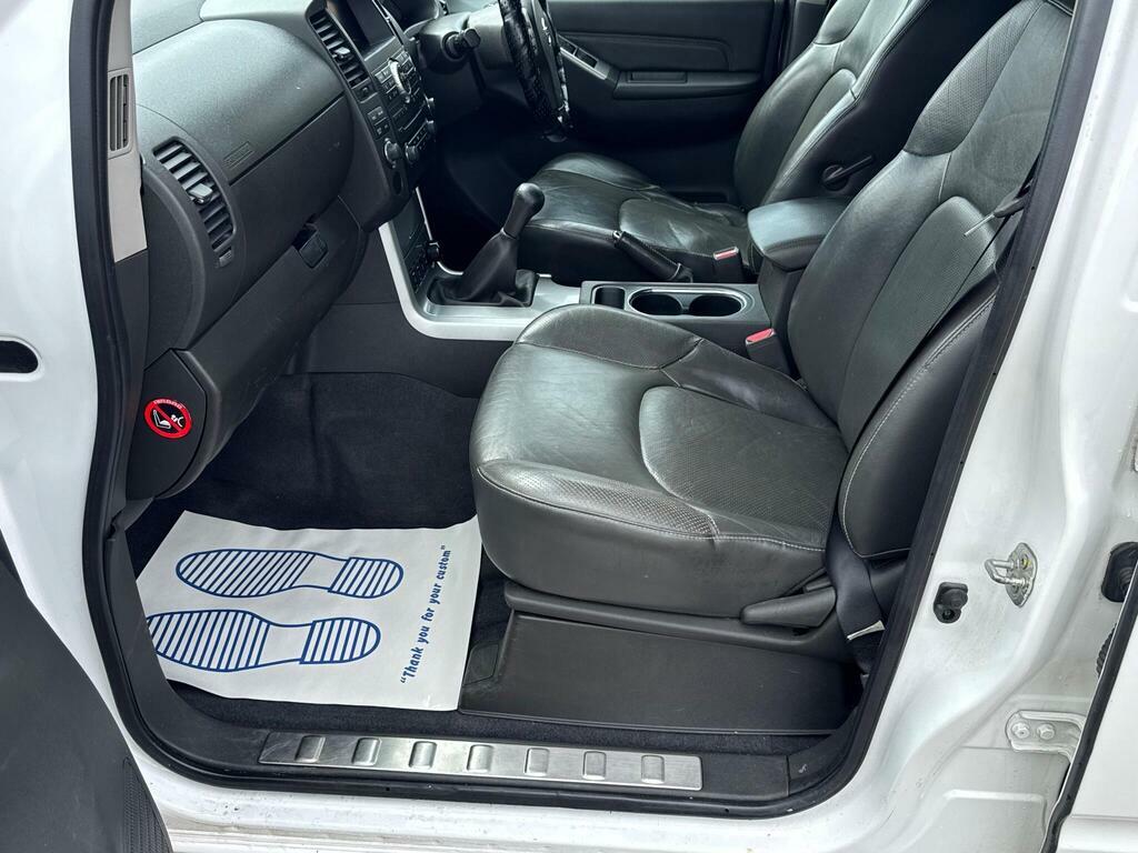 Nissan Navara Double Cab Pick Up Black #27