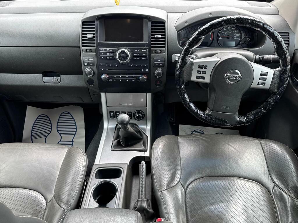 Nissan Navara Double Cab Pick Up Black #28