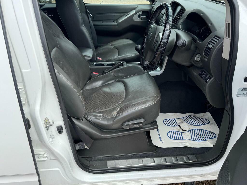 Nissan Navara Double Cab Pick Up Black #18