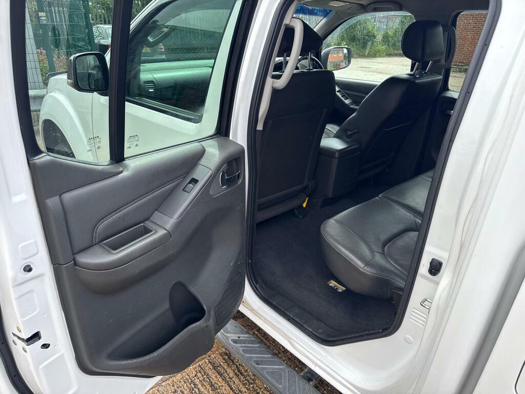 Nissan Navara Double Cab Pick Up Black #22