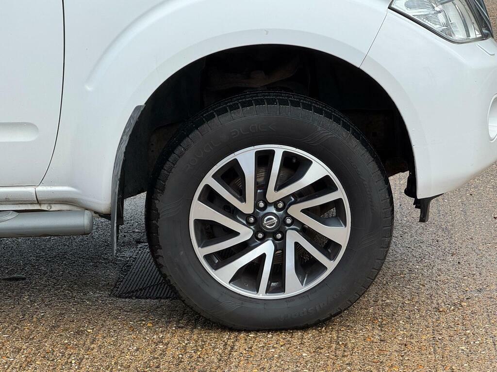 Nissan Navara Double Cab Pick Up Black #32
