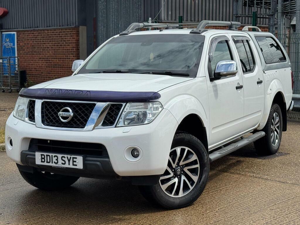 Nissan Navara 2.5 Dci Tekna 4Wd Euro 5 White #2