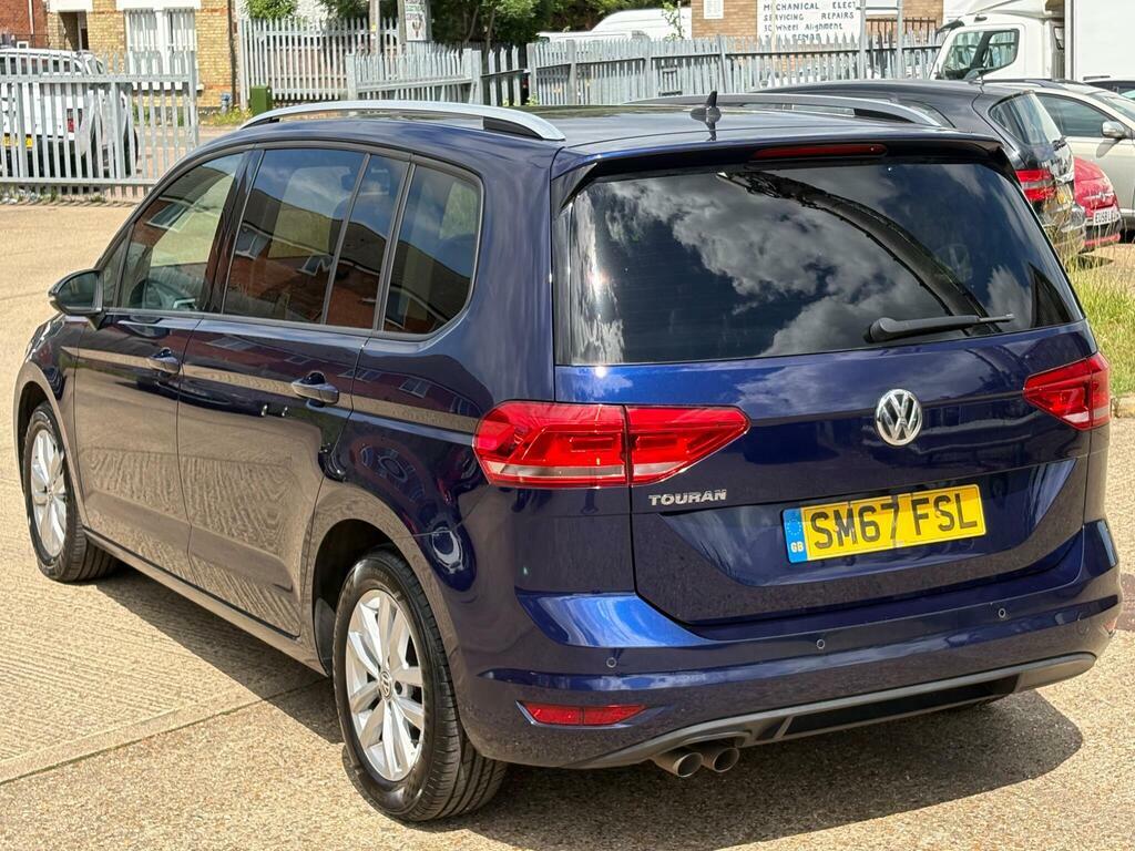 Volkswagen Touran Mpv Black #10
