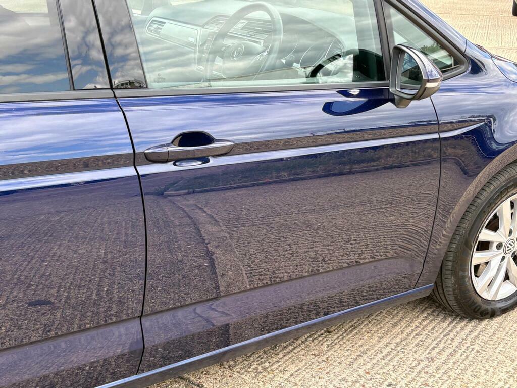Volkswagen Touran Mpv Black #20