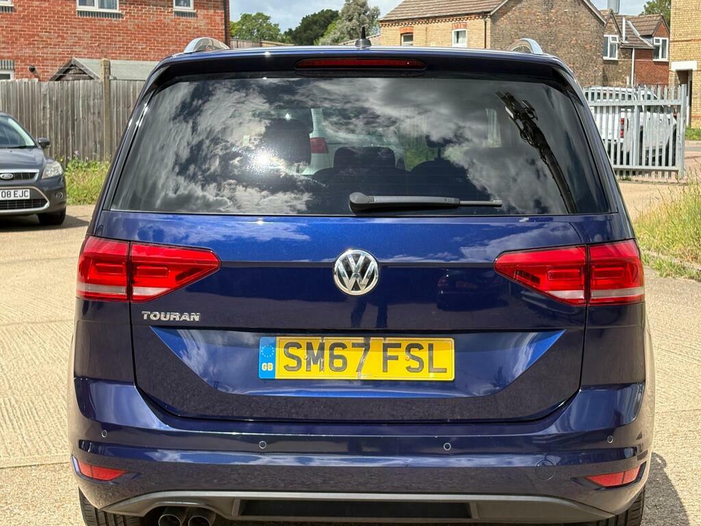 Volkswagen Touran Mpv Black #7