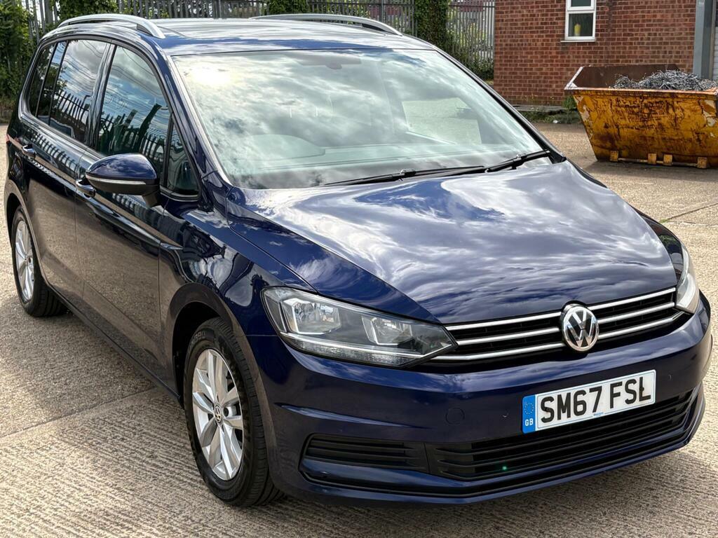 Volkswagen Touran Mpv Black #16