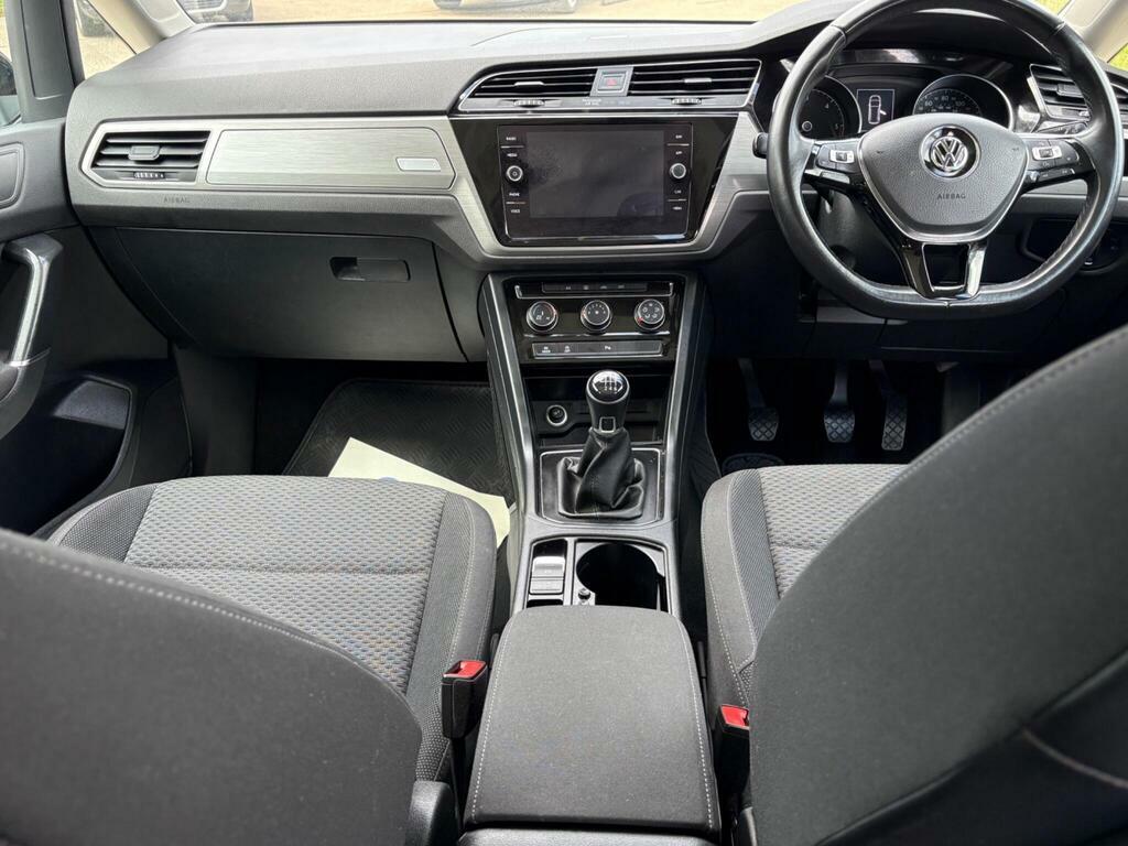 Volkswagen Touran Mpv Black #35