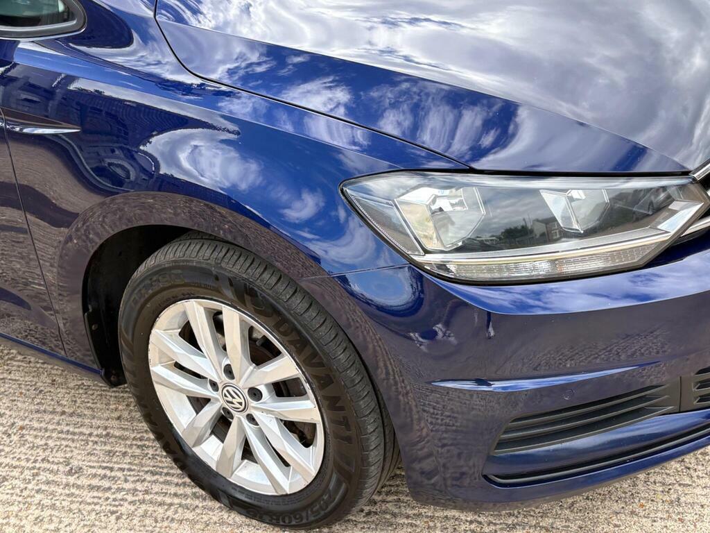 Volkswagen Touran Mpv Black #22