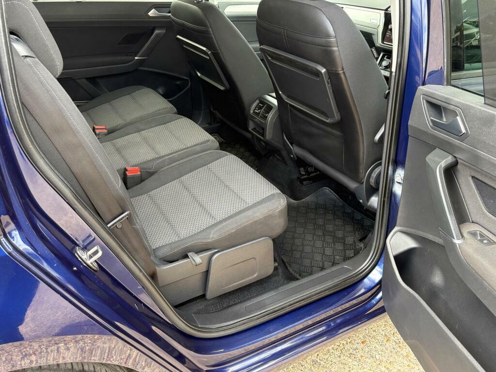 Volkswagen Touran Mpv Black #34