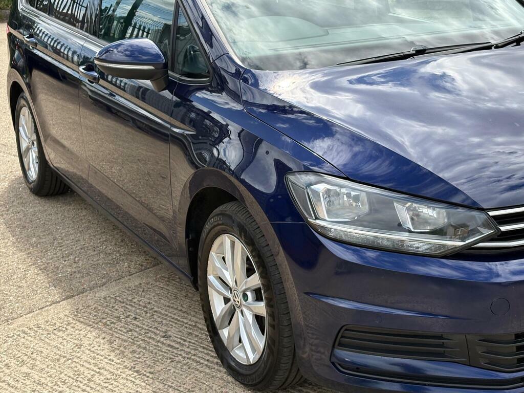 Volkswagen Touran Mpv Black #15