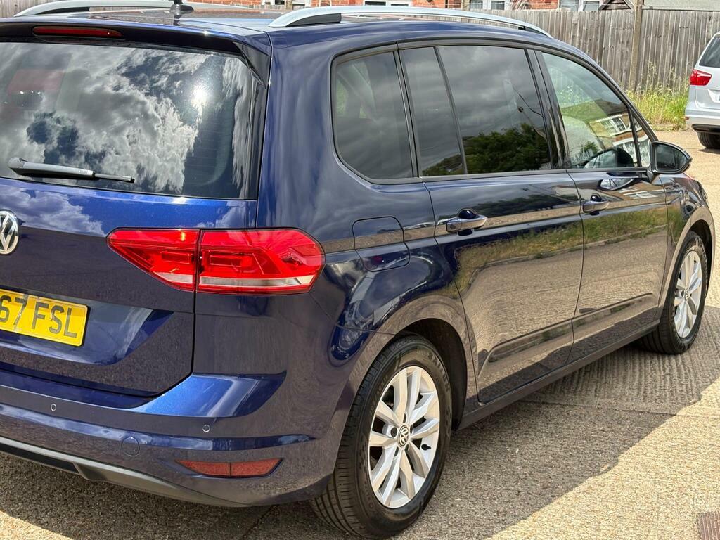 Volkswagen Touran Mpv Black #6