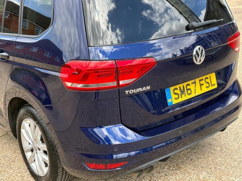 Volkswagen Touran Mpv Black #30