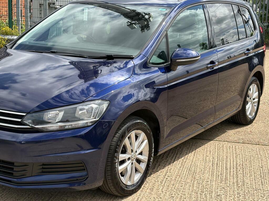 Volkswagen Touran Mpv Black #13