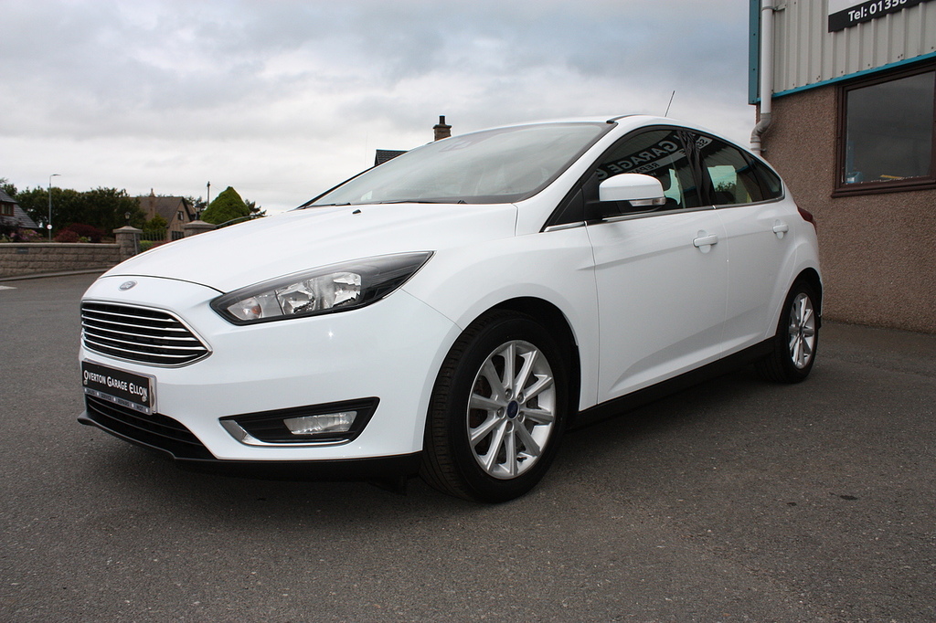 Ford Focus Titanium White #2