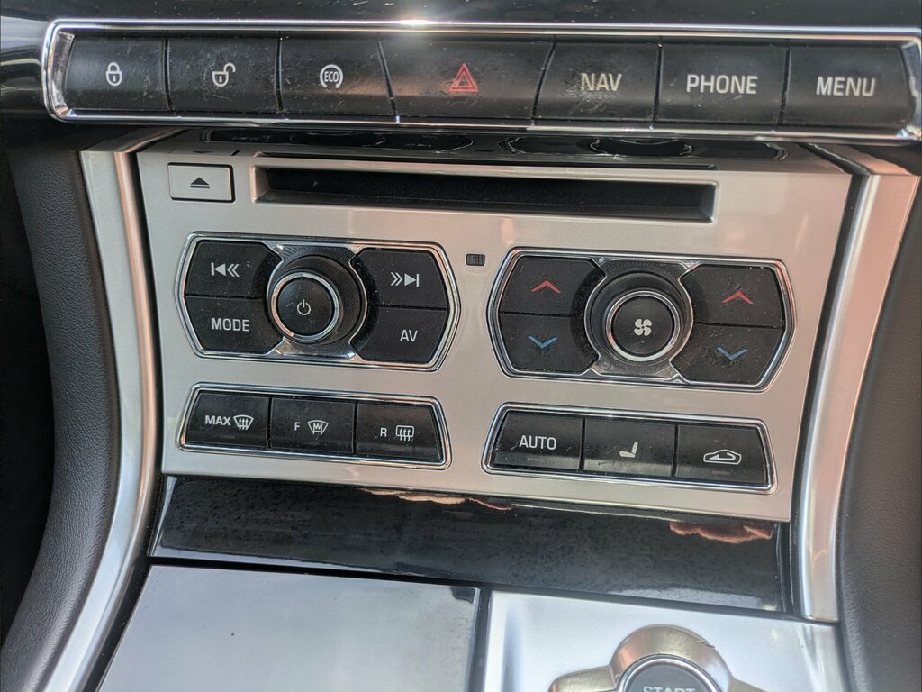 Jaguar XF 3L Portfolio Silver #12