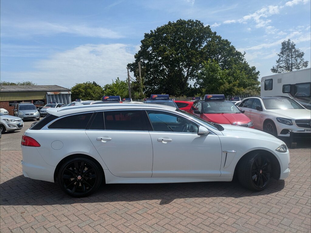 Jaguar XF 3L Portfolio Silver #7