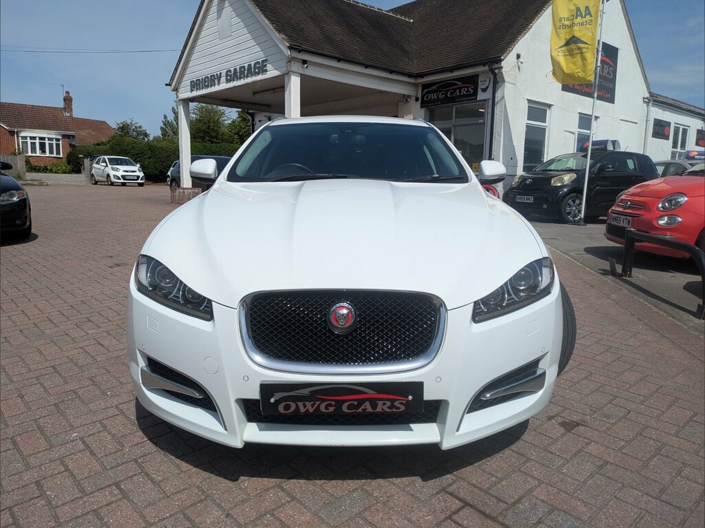 Jaguar XF 3.0D S V6 Portfolio Sportbrake Eur White #2