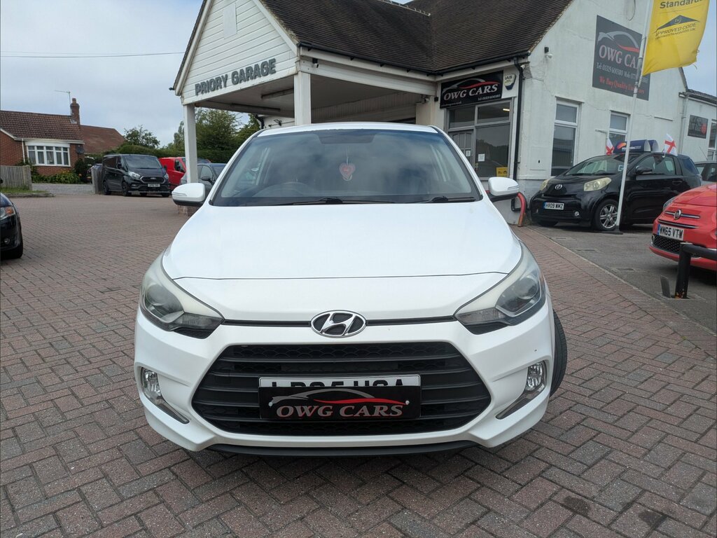 Hyundai I20 1.2 Se Coupe Euro 6 84 Ps White #2