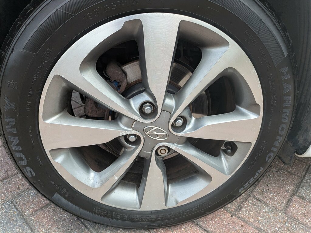 Hyundai I20 1.2 Se 2015 Black #9