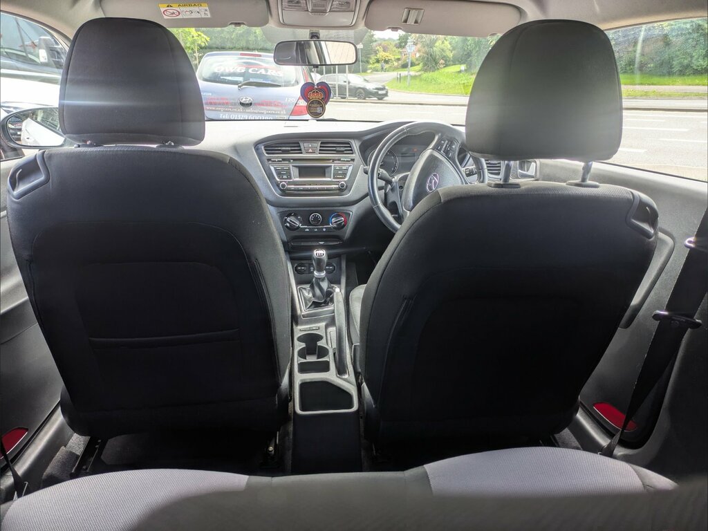 Hyundai I20 1.2 Se 2015 Black #22